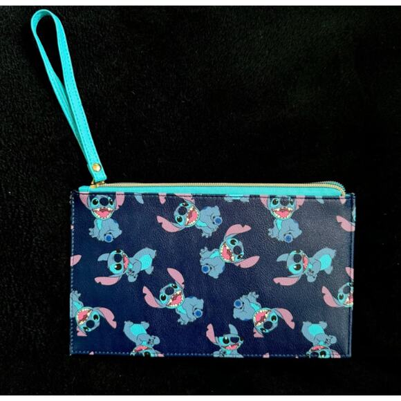 Disney Lilo & Stitch Stitch Cartoon Wristlet/Clutch New - Picture 1 of 6